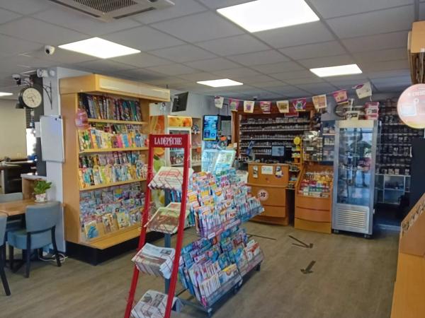 Vente                                                      Immeuble
                        
                     8 pièces                      155 m2                     à Blaye-les-Mines