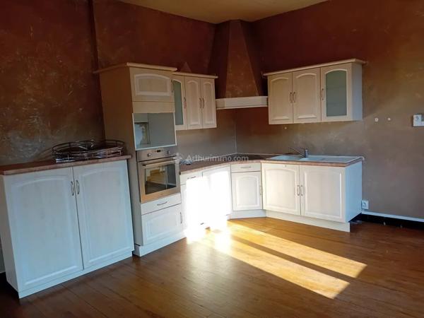 Vente                                                      Immeuble
                        
                     8 pièces                      155 m2                     à Blaye-les-Mines