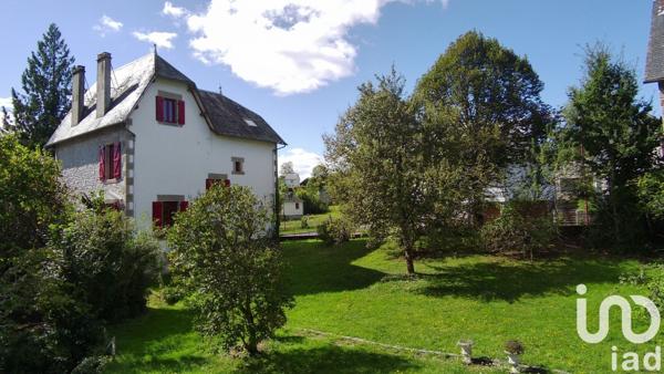 Demeure 8 pièces de 185 m² à Maussac (19250)