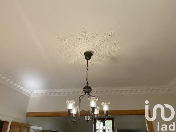 Demeure 8 pièces de 185 m² à Maussac (19250)