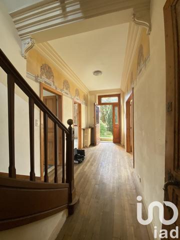 Demeure 8 pièces de 185 m² à Maussac (19250)