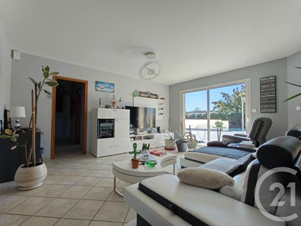 Maison à vendre  3 pièces - 135 m 2   LE GUA  - 17
