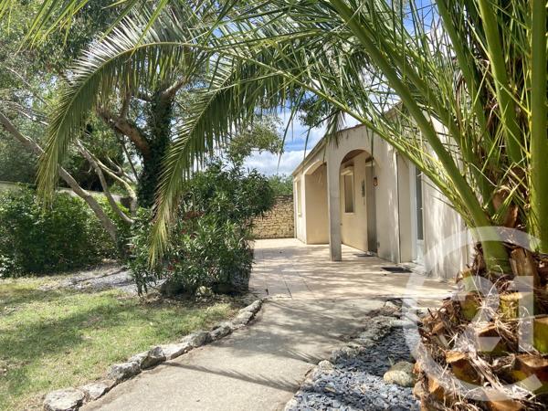 Maison à vendre  3 pièces - 135 m 2   LE GUA  - 17