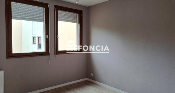 Location Appartement 4 pièces 74.53 m² - Cholet 49300