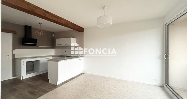 Location Appartement 4 pièces 74.53 m² - Cholet 49300