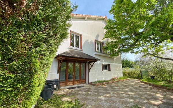 Maison à vendre    4 pièces • 110 m2 Désertines