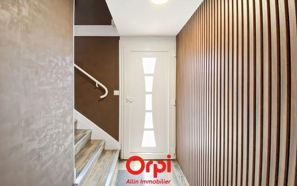 Maison à vendre    4 pièces • 110 m2 Désertines