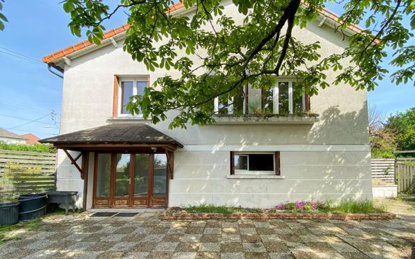 Maison à vendre    4 pièces • 110 m2 Désertines