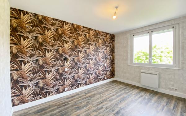 Maison à vendre    4 pièces • 110 m2 Désertines