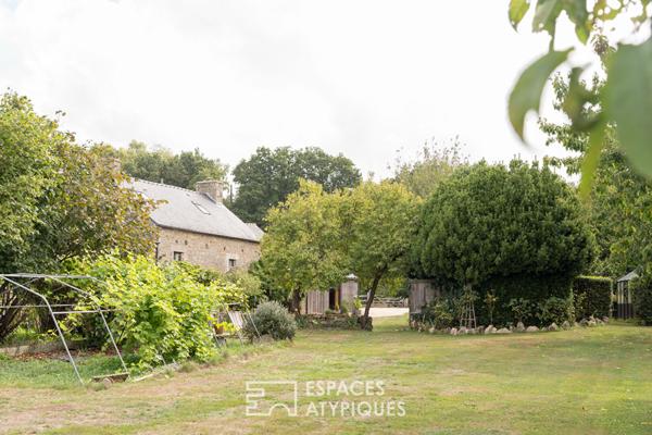 Charmante longère, son atelier d’artiste et sa dépendance en pierre