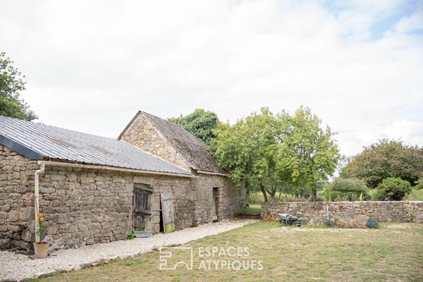 Charmante longère, son atelier d’artiste et sa dépendance en pierre
