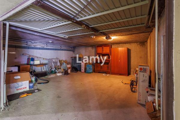 Appartement garage double en sous sol