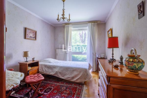 Appartement garage double en sous sol