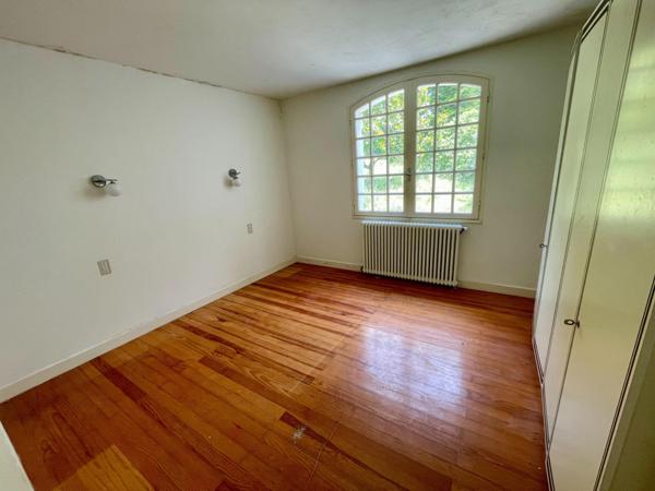 Petit havre de paix à Lauraët sur un parc arboré de 2700 m2 environ