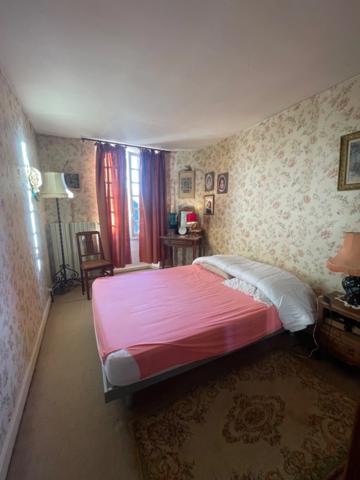 Maison à rénover plus maisonnette 58000€ à saisir! BUSSIERE DUNOISE (23)