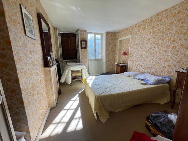 Maison à rénover plus maisonnette 58000€ à saisir! BUSSIERE DUNOISE (23)