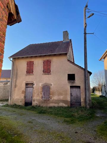 Maison à rénover plus maisonnette 58000€ à saisir! BUSSIERE DUNOISE (23)