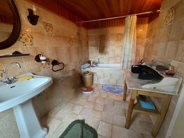 Maison à rénover plus maisonnette 58000€ à saisir! BUSSIERE DUNOISE (23)