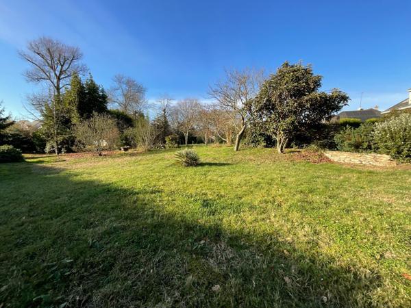 Maison traditionnelle 120 m2 avec 4 chambres sur terrain de 1600 m2 proche toutes commodités