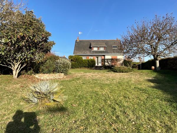 Maison traditionnelle 120 m2 avec 4 chambres sur terrain de 1600 m2 proche toutes commodités