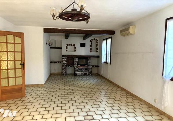 VILLA T3 AVEC GARAGE COMBLE AMENAGEABLE ABRI DE JARDIN SAINT-MAXIMIN