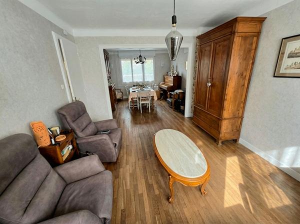 Maison individuelle T5 avec 3 chambres, jardin, parking et garage à Lunéville (54300)