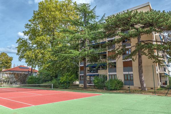Vente Appartement de luxe Bron 6 Pièces 116 m²