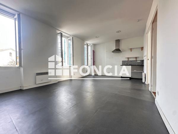 Location Appartement 2 pièces 47.25 m² - 72 BD DELESCLUZE Toulon 83200