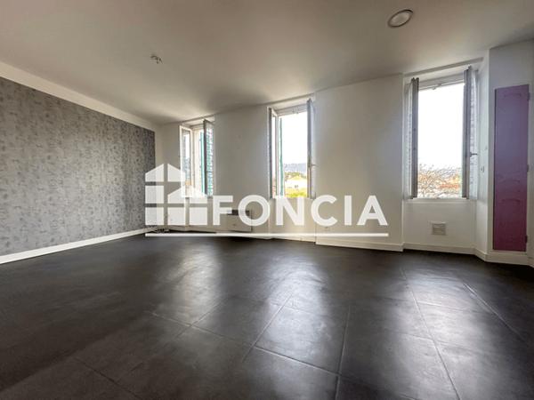 Location Appartement 2 pièces 47.25 m² - 72 BD DELESCLUZE Toulon 83200
