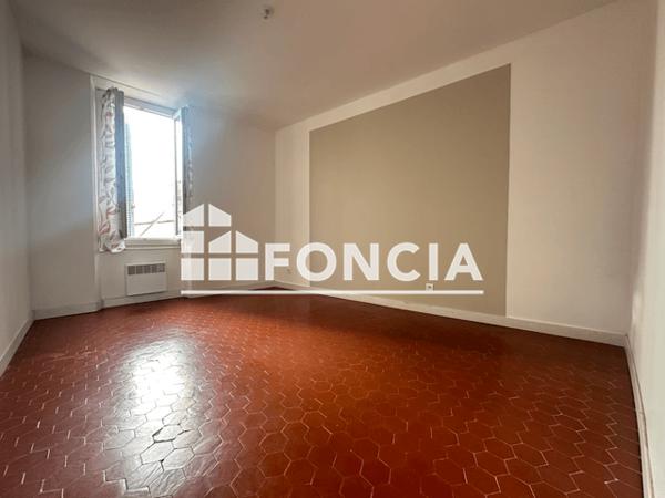 Location Appartement 2 pièces 47.25 m² - 72 BD DELESCLUZE Toulon 83200