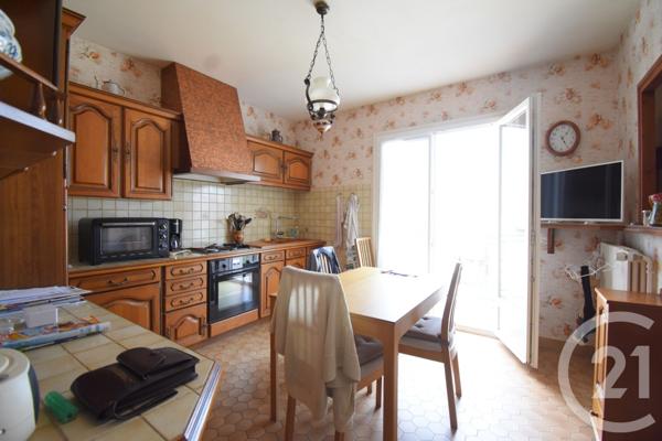 Maison à vendre  4 pièces - 151 m2 CREUZIER LE VIEUX - 03