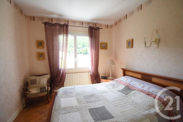 Maison à vendre  4 pièces - 151 m2 CREUZIER LE VIEUX - 03