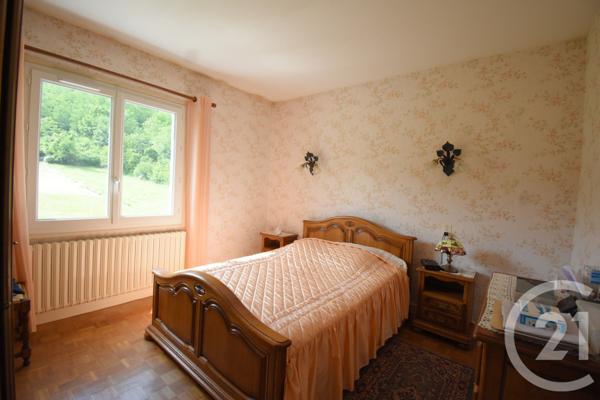 Maison à vendre  4 pièces - 151 m2 CREUZIER LE VIEUX - 03