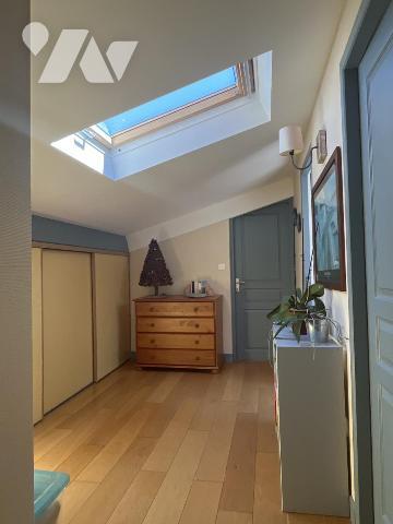 PONT-SAINT-MARTIN - Maison 