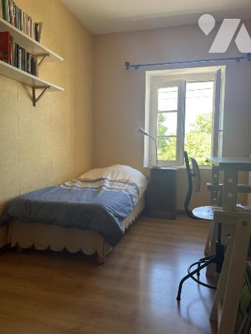 PONT-SAINT-MARTIN - Maison 