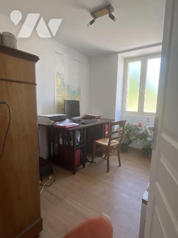 PONT-SAINT-MARTIN - Maison 