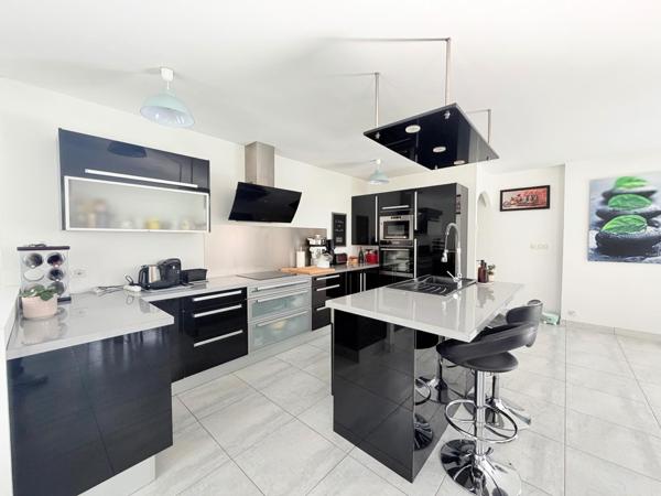 Maison à LA SEGUINIERE, 49280 - 7 pièces 171m²