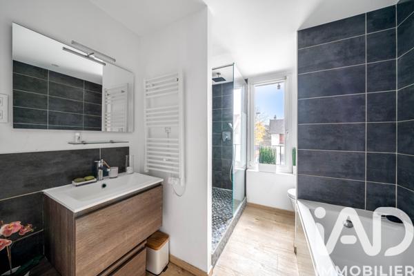 Maison à vendre 7 pièces 214 m² Colombes