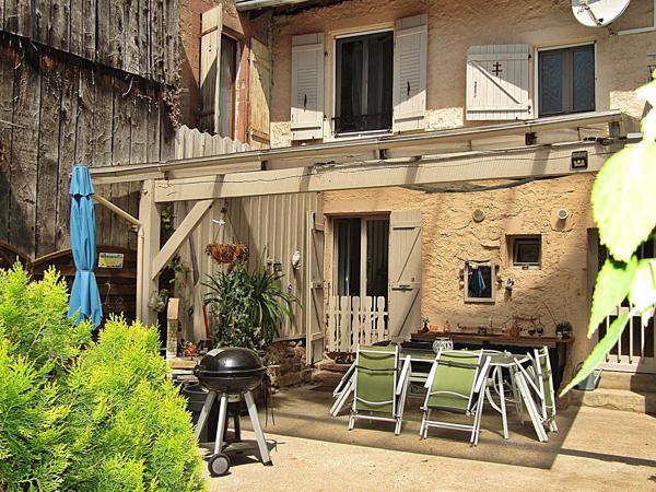 Vente                                                      Maison de village
                        
                     5 pièces                      115 m2                     à Schirmeck