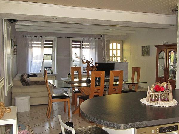 Vente                                                      Maison de village
                        
                     5 pièces                      115 m2                     à Schirmeck