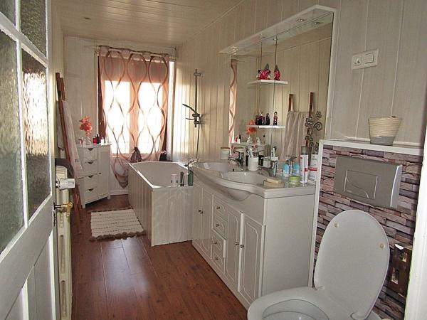 Vente                                                      Maison de village
                        
                     5 pièces                      115 m2                     à Schirmeck