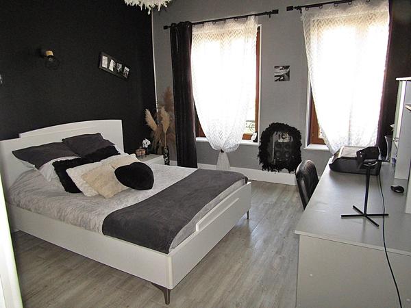 Vente                                                      Maison de village
                        
                     5 pièces                      115 m2                     à Schirmeck