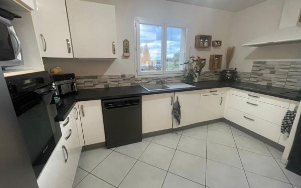 Maison à vendre    5 pièces • 106 m2 Lamothe