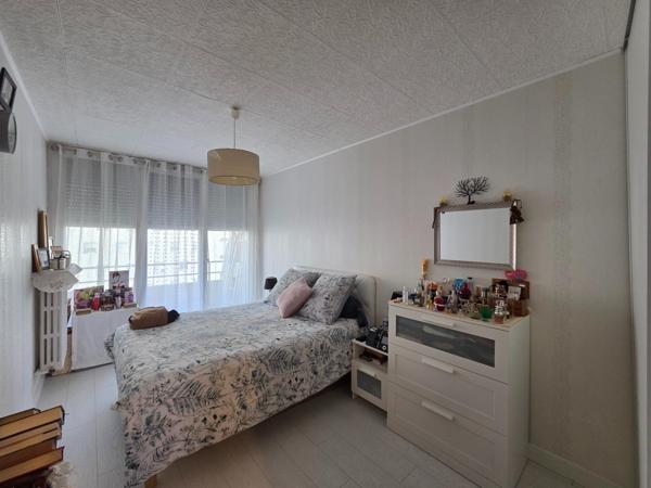 Chenôve, proche Tram, appartement T4