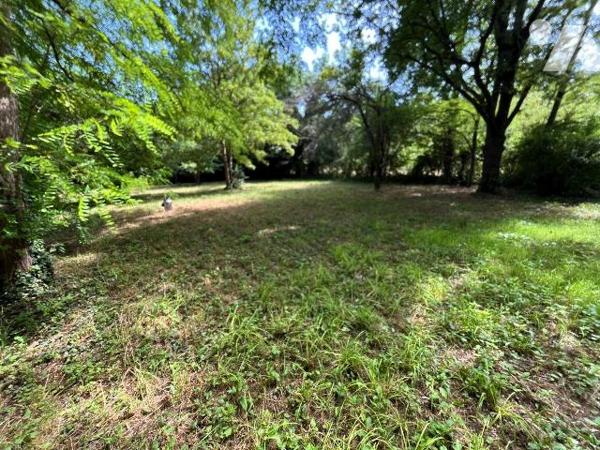 TERRAIN DE LOISIRS - VENTE - LARCHANT

Terrain de loisirs d'une superficie d'environ 3 579 m²...