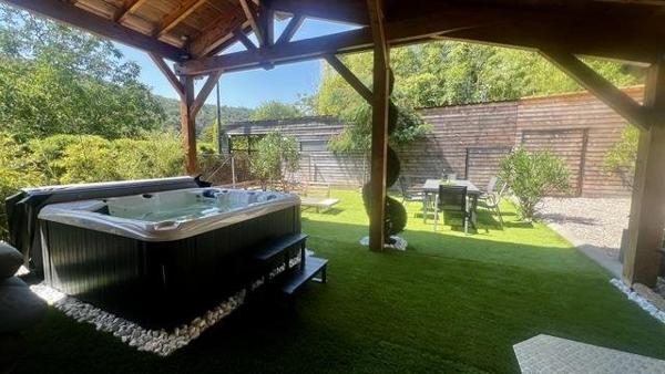 Vente / Maison en pierre à Villemoirieu (38460)
