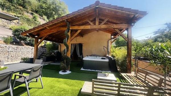 Vente / Maison en pierre à Villemoirieu (38460)