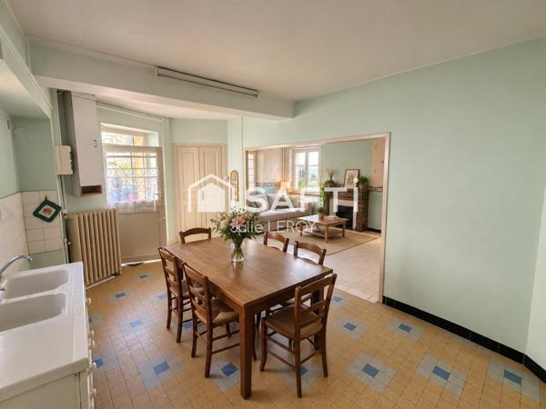 À VENDRE – MAISON DE BOURG 131 m² – LOUE (72540)