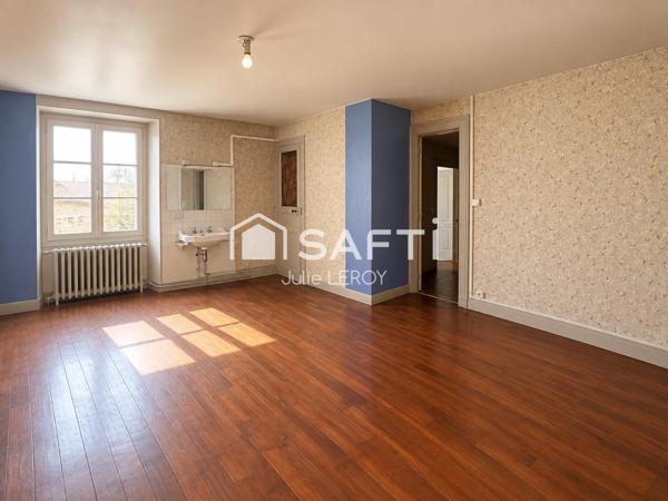 À VENDRE – MAISON DE BOURG 131 m² – LOUE (72540)