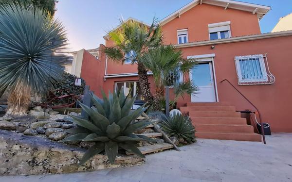 Maison à vendre    5 pièces •  La Rochelle